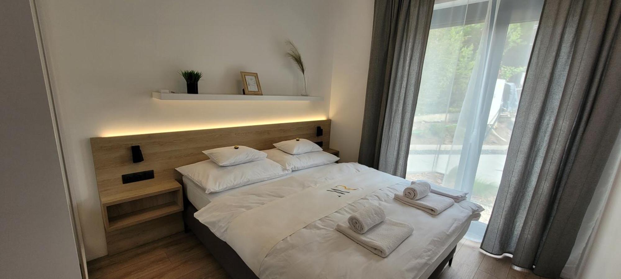 Major Residence Тихани Екстериор снимка